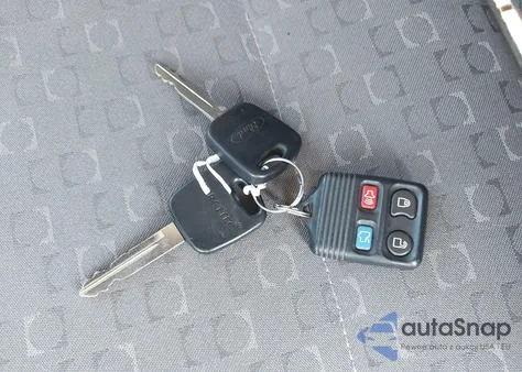 2003 Ford Focus Zx3 из США, поврежденный, VIN 3FAFP313X3R110032